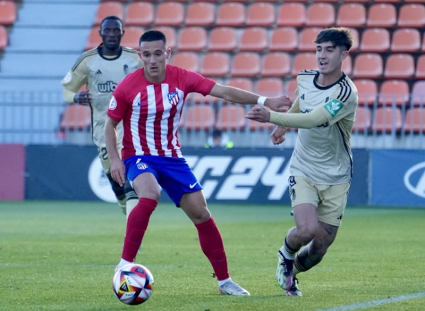 El Recreativo ha perdido en la Ciudad Deportiva `Wanda` (GRANADA CF) El Recreativo ha perdido en la Ciudad Deportiva `Wanda` (GRANADA CF)