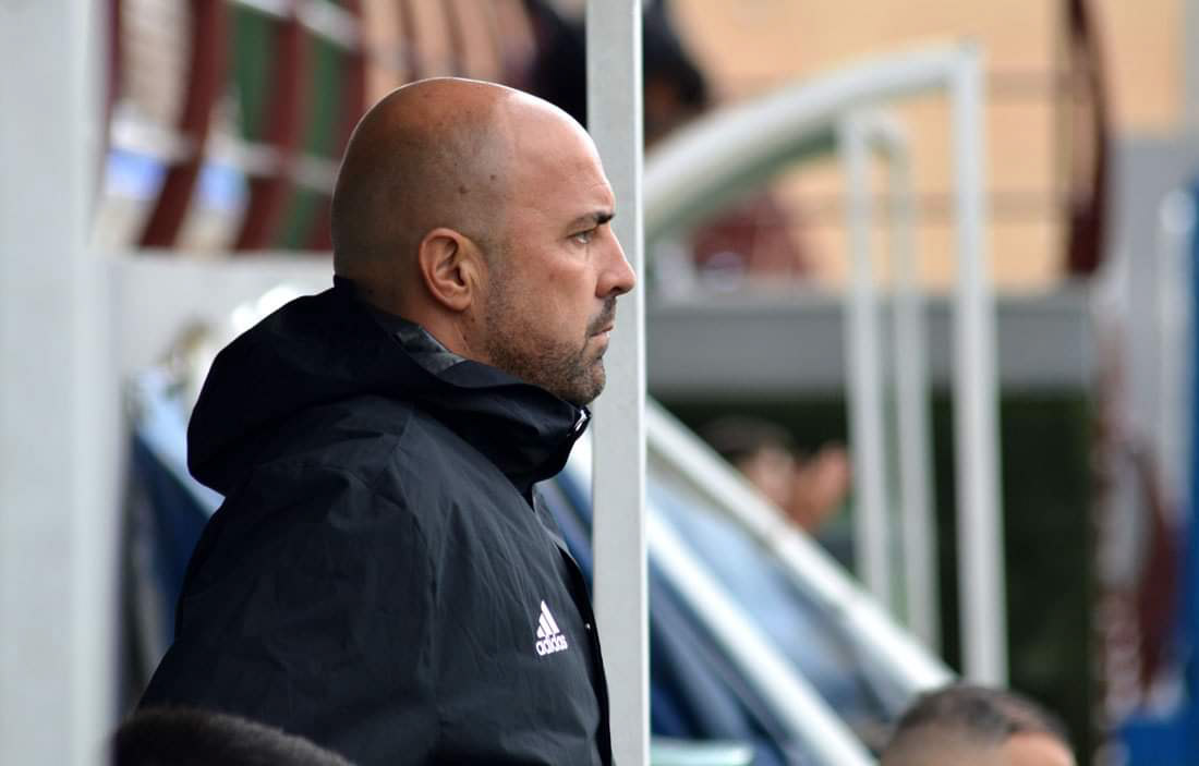 El entrenador del Granada CF juvenil, Raúl Barroso (J. PALMA) 