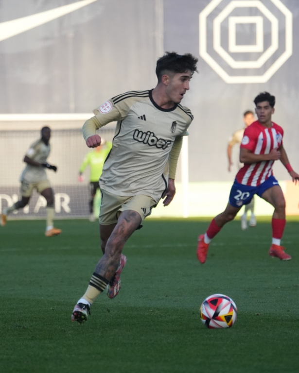 El Recreativo perdió ante el Atlético Madrid B (GRANADA CF) El Recreativo perdió ante el Atlético Madrid B (GRANADA CF)