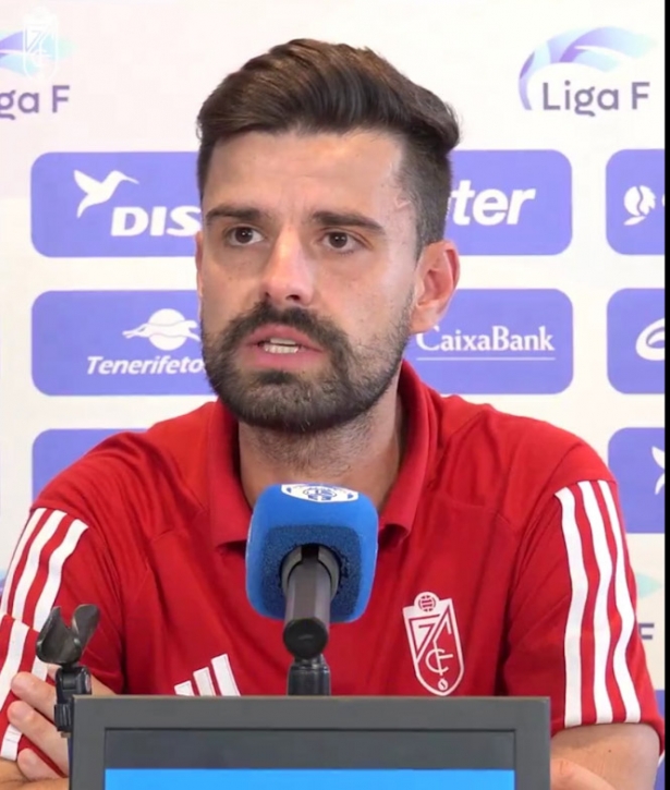El entrenador del Granada CF, Roger Lamesa (GRANADA CF) El entrenador del Granada CF, Roger Lamesa (GRANADA CF)