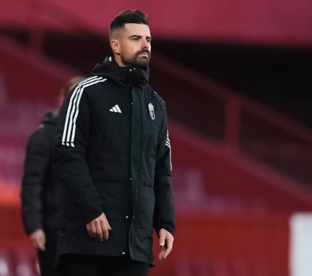 El entrenador del Granada CF Femenino, Roger Lamesa (GRANADA CF) El entrenador del Granada CF Femenino, Roger Lamesa (GRANADA CF)