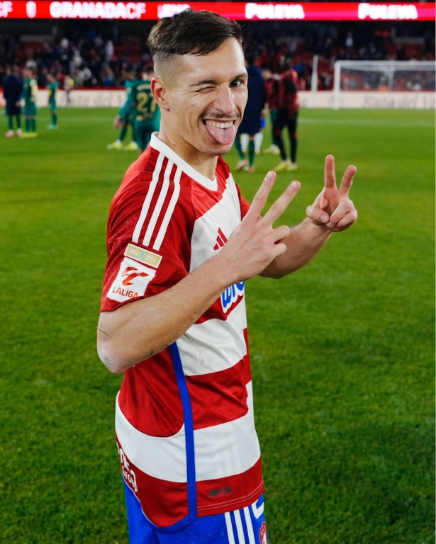 Bryan Zaragoza celebra el triunfo (GRANADA CF) Bryan Zaragoza celebra el triunfo (GRANADA CF)