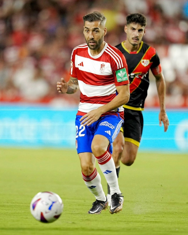 Alberto Perea durante el partido ante el Rayo Alberto Perea durante el partido ante el Rayo