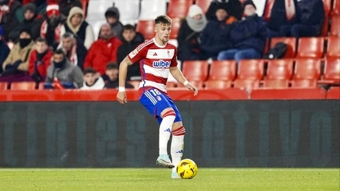 Petrovic se marcha del Granada CF (GRANADA CF) Petrovic se marcha del Granada CF (GRANADA CF)