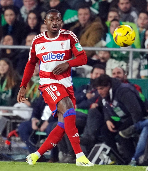 Martin Hongla en el partido de debut ante el Real Betis (GCF) Martin Hongla en el partido de debut ante el Real Betis (GCF)
