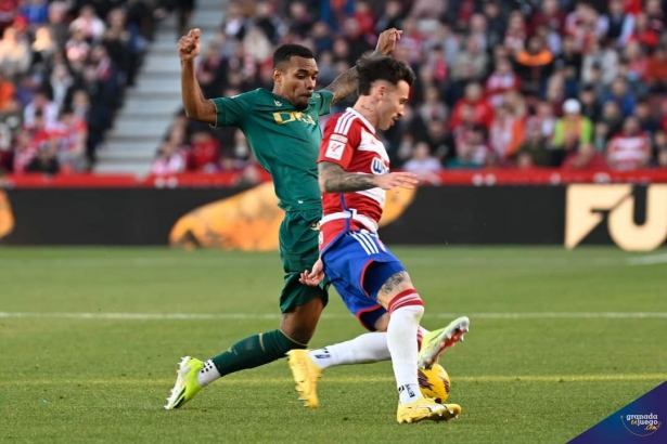 Ricard Sánchez durante el partido ante el Cádiz (JOSÉ M. BALDOMERO) Ricard Sánchez durante el partido ante el Cádiz (JOSÉ M. BALDOMERO)