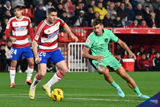 Sergio Ruiz fue el más destacado del Granada CF (JOSÉ M. BALDOMERO) Sergio Ruiz fue el más destacado del Granada CF (JOSÉ M. BALDOMERO)