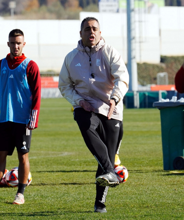 Germán Crespo durante un entrenamiento con el Recreativo Granada  (GRANADA CF)