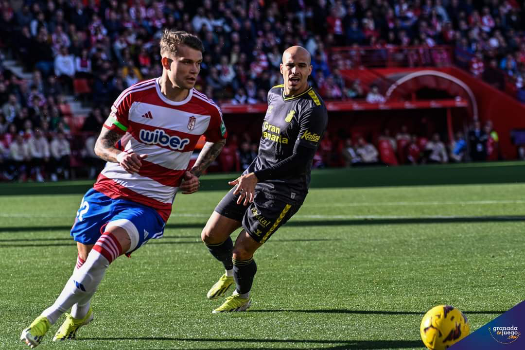El Granada CF no pudo derrotar a Las Palmas (JOSÉ M. BALDOMERO)