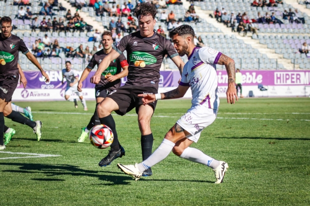 El CD Huétor Vega no pudo con el Real Jaén (DAVID TORRES) El CD Huétor Vega no pudo con el Real Jaén (DAVID TORRES)