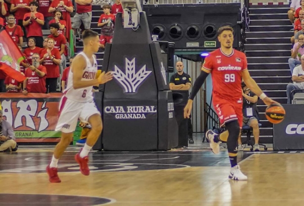 Yiftach Ziv durante un partido de principio de temporada (JOSÉ VELASCO) Yiftach Ziv durante un partido de principio de temporada (JOSÉ VELASCO)