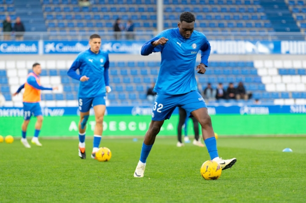 Samu durante un entrenamiento con el Alavés (DEPORTIVO ALAVÉS) Samu durante un entrenamiento con el Alavés (DEPORTIVO ALAVÉS)