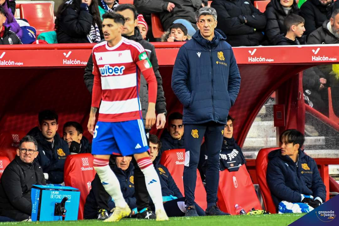 Carlos Neva durante el partido ante la Real Sociedad (JOSÉ M. BALDOMERO)