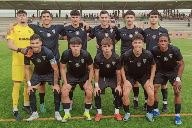 El CF Alhendín ha logrado la permanencia en División de Honor El CF Alhendín ha logrado la permanencia en División de Honor