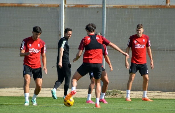 Entrenamiento del Granada CF (J. PALMA) Entrenamiento del Granada CF (J. PALMA)