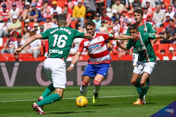 Lucas Boyé durante el partido ante el Alavés (JOSÉ M. BALDOMERO) Lucas Boyé durante el partido ante el Alavés (JOSÉ M. BALDOMERO)
