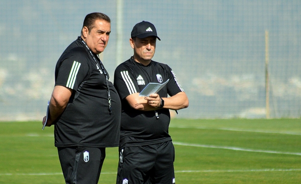 José Ramón Sandoval e Ismael Martínez durante el entrenamiento (J. PALMA) José Ramón Sandoval e Ismael Martínez durante el entrenamiento (J. PALMA)