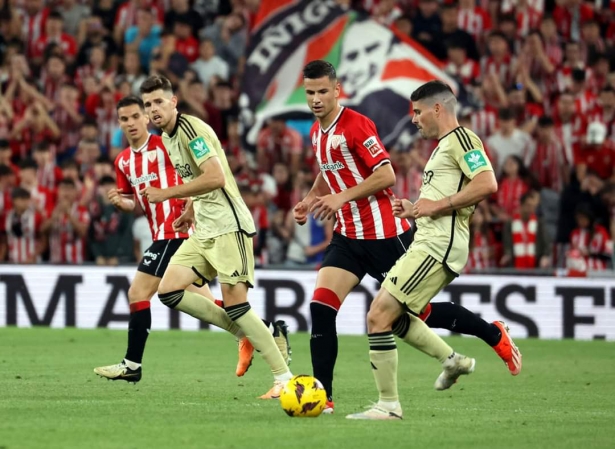 Partido del Granada CF en el Nuevo San Mamés (LOF) Partido del Granada CF en el Nuevo San Mamés (LOF)