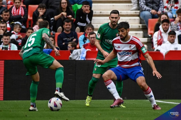 Partido del Granada CF ante Osasuna (JOSÉ M. BALDOMERO) Partido del Granada CF ante Osasuna (JOSÉ M. BALDOMERO)