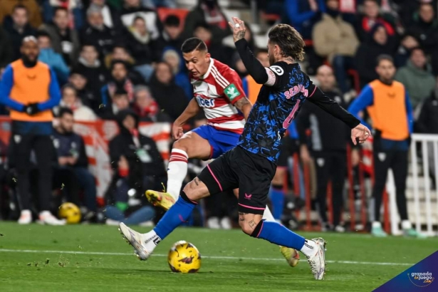 Partido Granada - Sevilla de la primera vuelta (JOSÉ M. BALDOMERO) Partido Granada - Sevilla de la primera vuelta (JOSÉ M. BALDOMERO)
