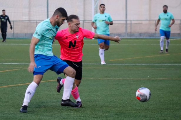 Céltic y Cúllar Vega igualaron en el `Antonio Ballesteros` en la liga regular (JOSÉ M. BALDOMERO) Céltic y Cúllar Vega igualaron en el `Antonio Ballesteros` en la liga regular (JOSÉ M. BALDOMERO)