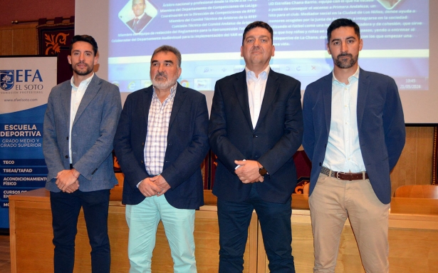 Acto de graduación de los nuevos entrenadores (J. PALMA)