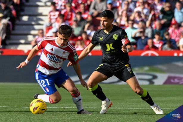 Granada y Almería se volverán a cruzar, pero esta vez en Segunda (JOSÉ M. BALDOMERO)