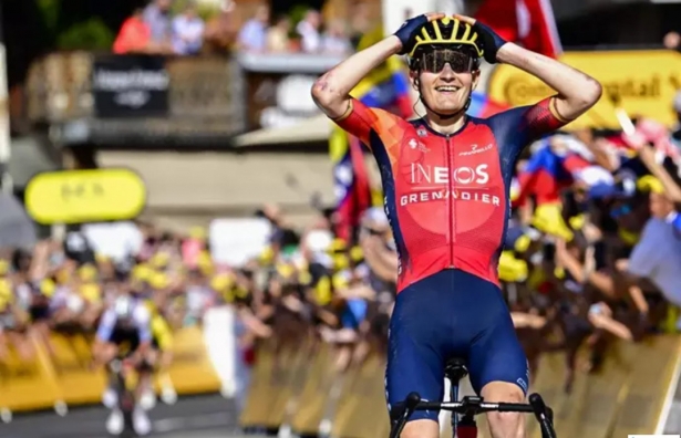 Carlos Rodríguez celebrando la victoria conquistada en el Tour de Francia de 2023 (DAVID PINTENS/BELGA/DPA) Carlos Rodríguez celebrando la victoria conquistada en el Tour de Francia de 2023 (DAVID PINTENS/BELGA/DPA)