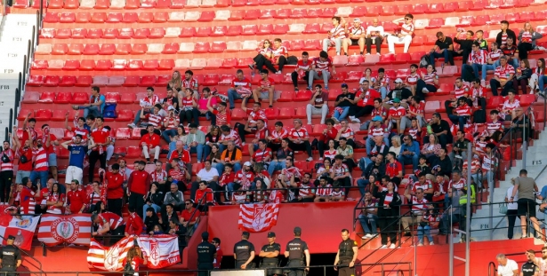 La afición rojiblanca siempre ha respaldado a su equipo (LOF) La afición rojiblanca siempre ha respaldado a su equipo (LOF)