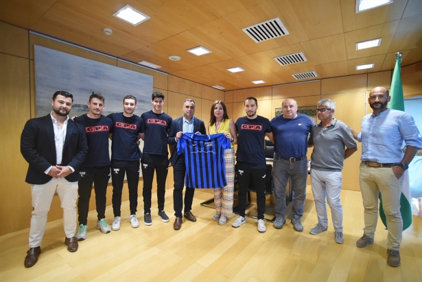 Recibimiento al Club Patín Alhambra de Cájar (DIPGRA) Recibimiento al Club Patín Alhambra de Cájar (DIPGRA)