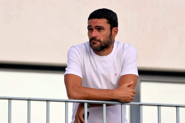 Jorge Molina se marcha del Granada (JOSÉ ANDRÉS FERNÁNDEZ) 