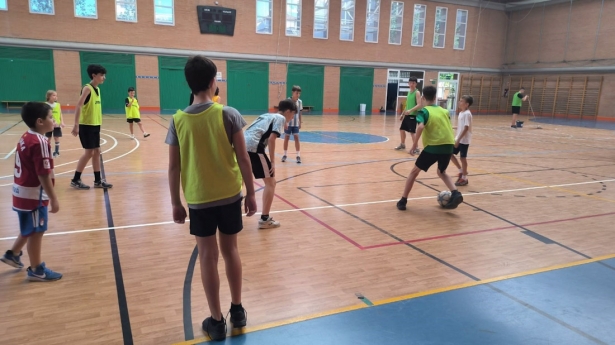 Escolares en los Campus Deportivos del Ayuntamiento de Granada (AYUNTAMIENTO DE GRANADA) Escolares en los Campus Deportivos del Ayuntamiento de Granada (AYUNTAMIENTO DE GRANADA)