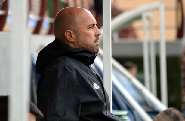 El entrenador del Granada CF juvenil, Raúl Barroso (J. PALMA) El entrenador del Granada CF juvenil, Raúl Barroso (J. PALMA)