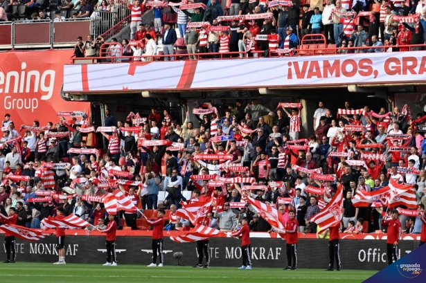 La afición sigue respaldando al equipo (GRJ) La afición sigue respaldando al equipo (GRJ)