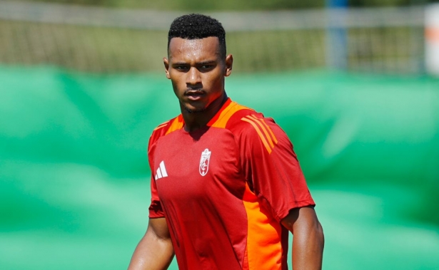 Williams ya trabaja como uno más (GRANADA CF) Williams ya trabaja como uno más (GRANADA CF)