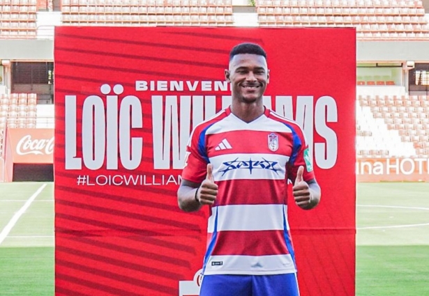 Williams ya ha posado como rojiblanco (J. VELASCO) Williams ya ha posado como rojiblanco (J. VELASCO)