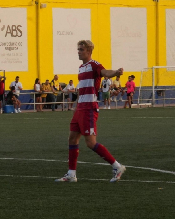 El filial rojiblanco sigue adelante con su preparación (GRANADA CF) El filial rojiblanco sigue adelante con su preparación (GRANADA CF)