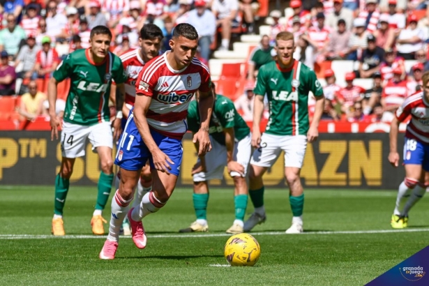 Varias plataformas emitirán la temporada del Granada (JOSÉ M. BALDOMERO) Varias plataformas emitirán la temporada del Granada (JOSÉ M. BALDOMERO)