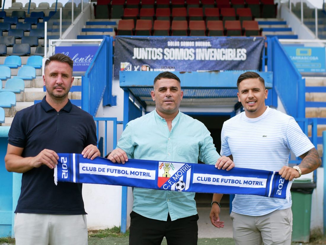 Fajardo ha sido presentado como nuevo técnico del Motril (CF MOTRIL)