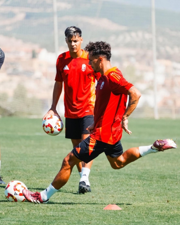 El Recre quiere comenzar con buen pie la temporada (GRANADA CF) El Recre quiere comenzar con buen pie la temporada (GRANADA CF)