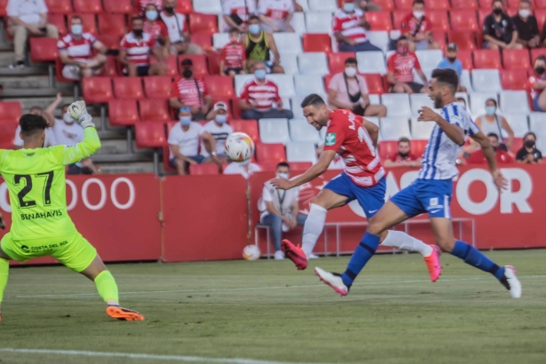 El Granada y el Málaga se volverán a ver las caras (JOSÉ VELASCO) El Granada y el Málaga se volverán a ver las caras (JOSÉ VELASCO)