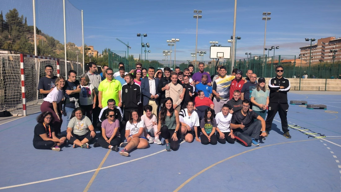 Jornada de deporte para personas con discapacidad, con el concejal de Deportes de Granada, Jorge Iglesias (AYUNTAMIENTO)