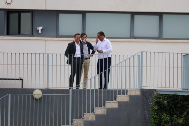 Amado, Tognozzi y Alonso han seguido el entrenamiento (J.AZCOYTIA)