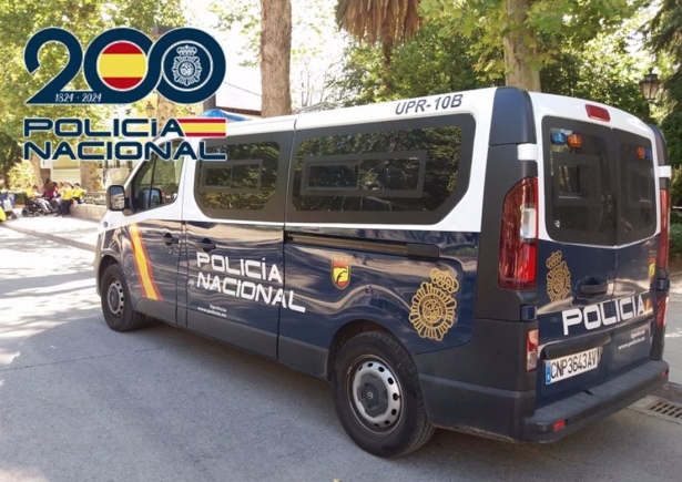 Furgón de la Policía Nacional, en imagen de archivo (POLICÍA NACIONAL EN GRANADA) Furgón de la Policía Nacional, en imagen de archivo (POLICÍA NACIONAL EN GRANADA)