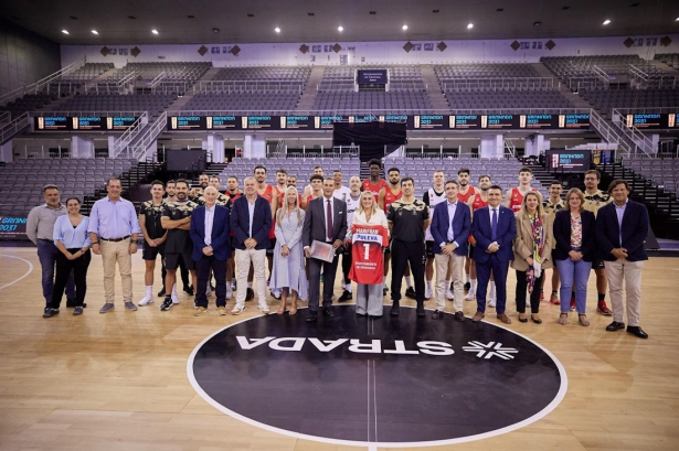 Visita al Palacio de los Deportes (AYTO. GRANADA) Visita al Palacio de los Deportes (AYTO. GRANADA)