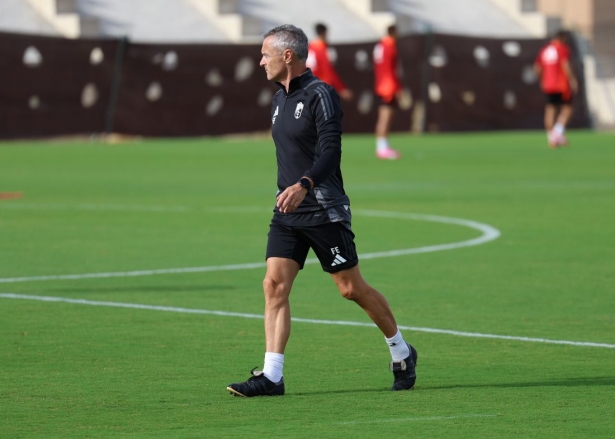 Escribá espera que el equipo siga creciendo (J. AZCOYTIA)