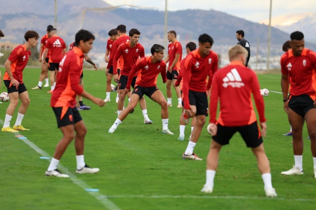 El equipo vuelve el martes al trabajo (J. AZCOYTIA) El equipo vuelve el martes al trabajo (J. AZCOYTIA)