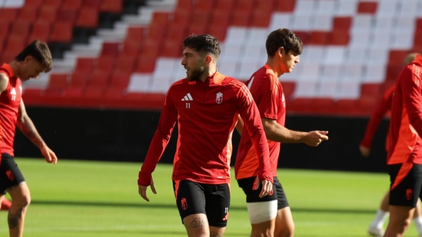 Tsitaishvili comenzó con el grupo el último entrenamiento de la semana (J. AZCOYTIA) Tsitaishvili comenzó con el grupo el último entrenamiento de la semana (J. AZCOYTIA)