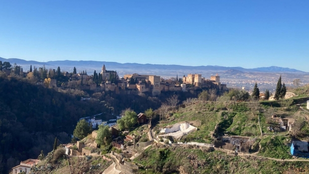 (AYTO. GRANADA) (AYTO. GRANADA)
