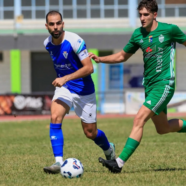 El Atarfe perdió ante el Atlético Marbella (UD MARACENA/ARCHIVO) El Atarfe perdió ante el Atlético Marbella (UD MARACENA/ARCHIVO)